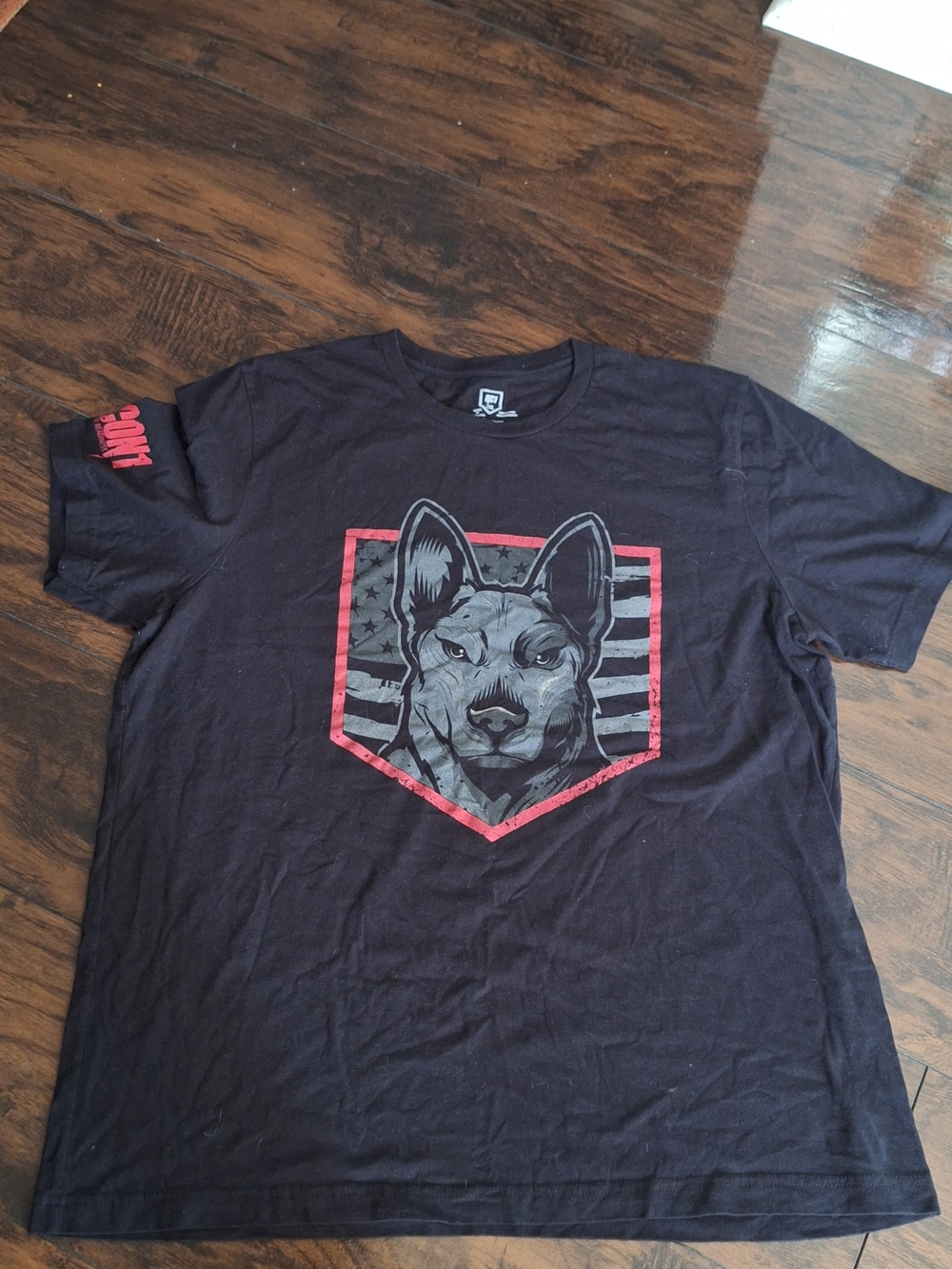Redcon1 Black Graphic Wolf Shield T-Shirt with Red Accents